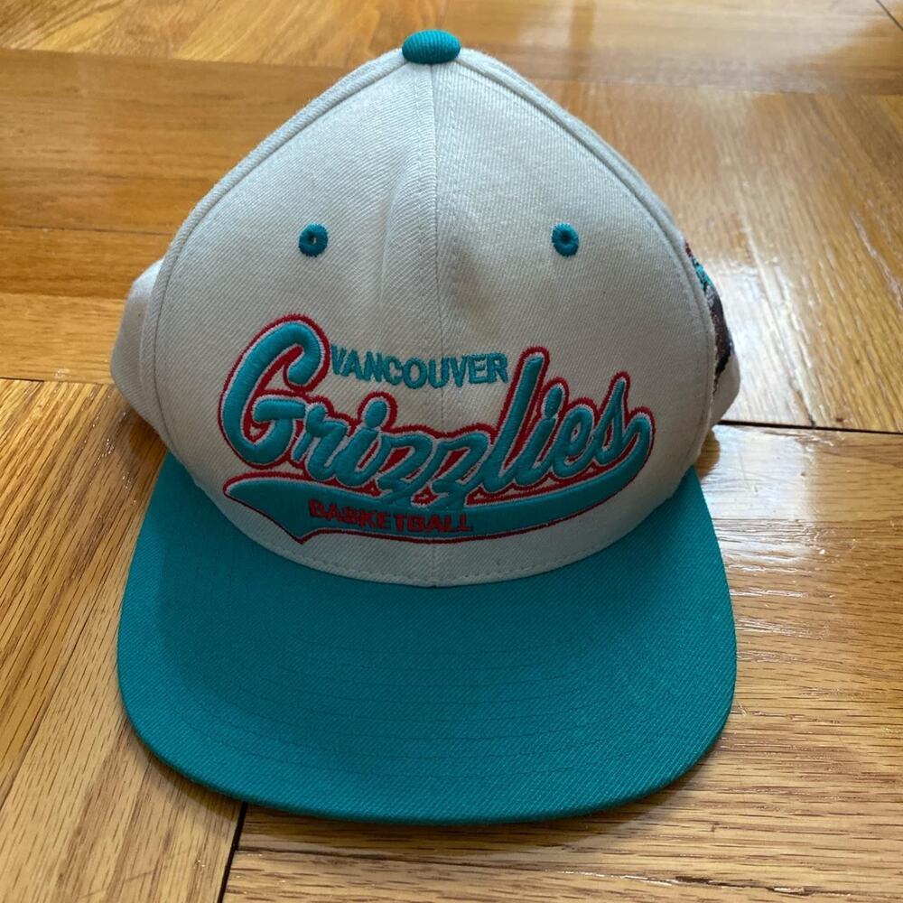 Authentic vancouver grizzlies vintage mitchell & ness hat